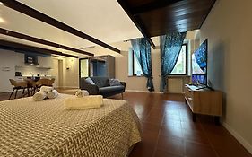 Center One By Cinelli Apartment